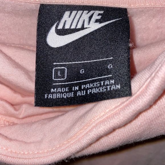 NIKE HOODIE !! - Picture 3 of 3